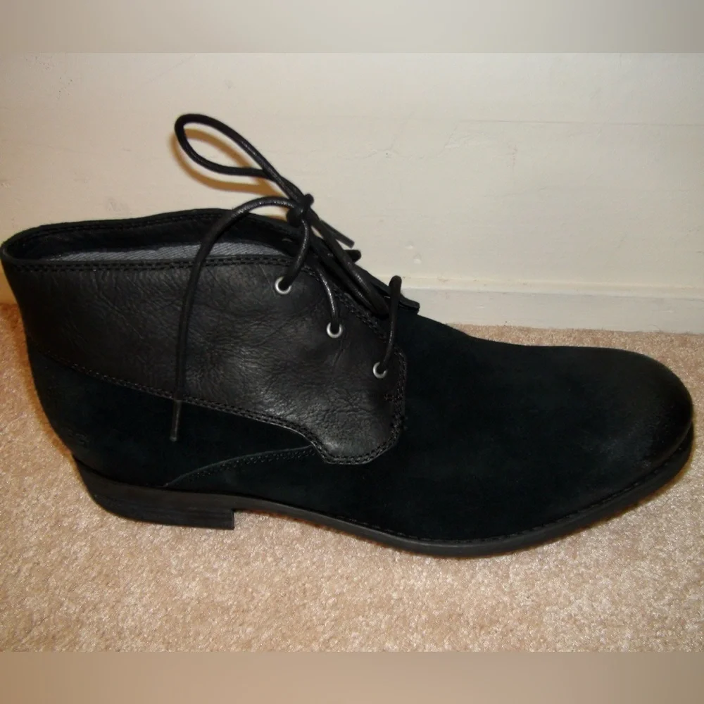 NWOB UGG Men's Worthing Lace Up Ankle Boots